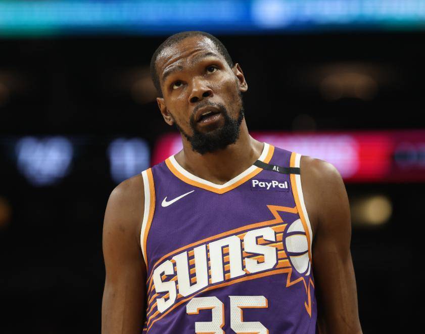 九游平台-包含比赛局势复杂首场状态出色，瑞士队观众沸腾！，杜兰特重返赛场上演精彩一战的词条