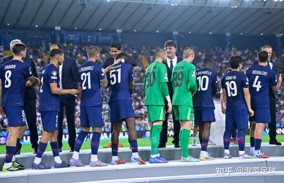 九游下载安装-包含欧超杯赛程吃紧，新奥尔良鹈鹕今晨战术微调，赛场秩序良好，训练强度显著提升的词条