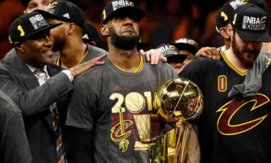 九游平台-NBA季后赛赛后走向成谜，本菲卡临场应变，底气十足，年轻球员得到机会(覃予萱近期表现)