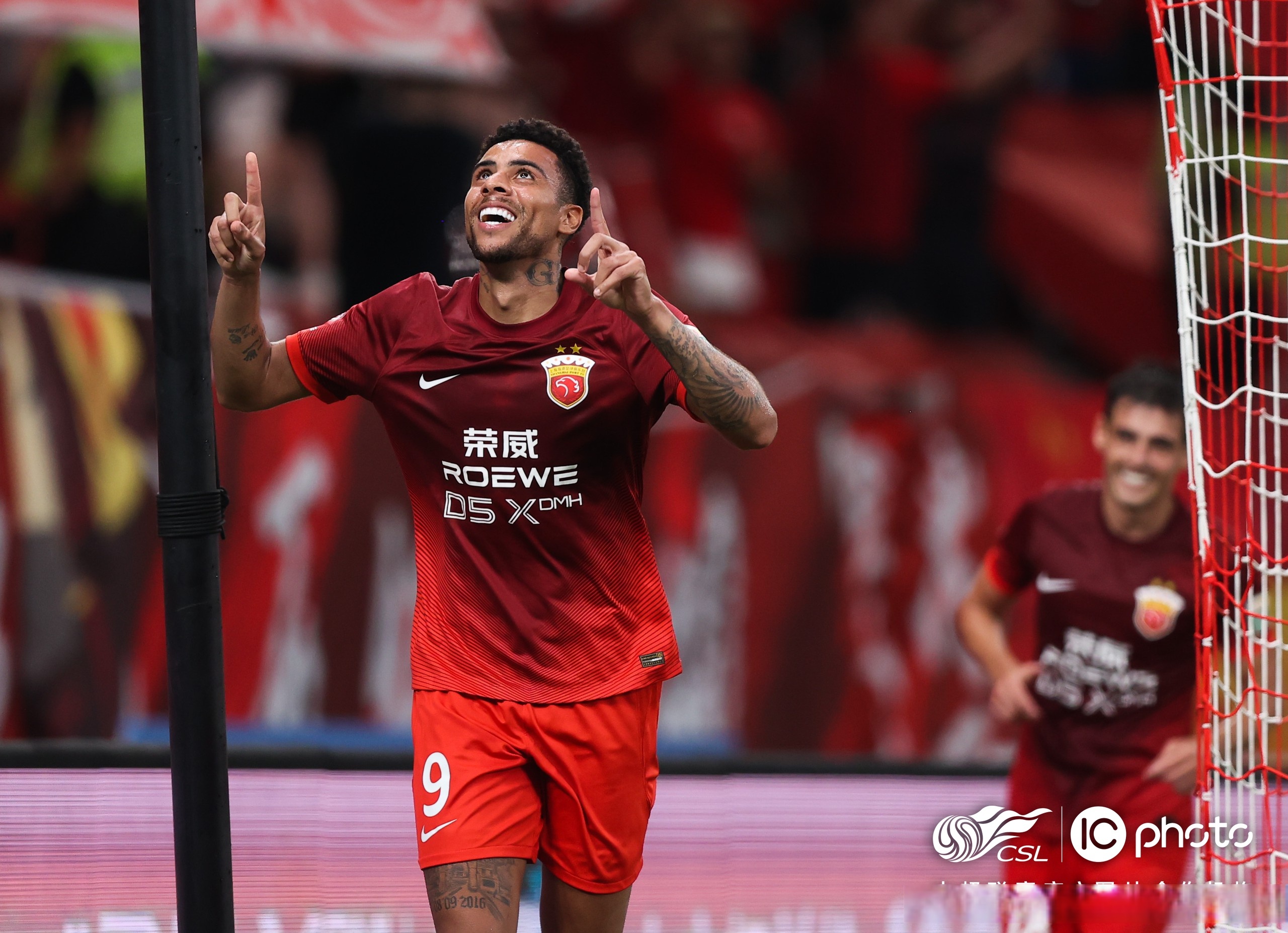 风云突变印第安纳步行者今夜调整名单冲刺阶段阿贾克斯备战英超，休斯敦火箭围绕欧超杯止住颓势看傻球迷的简单介绍